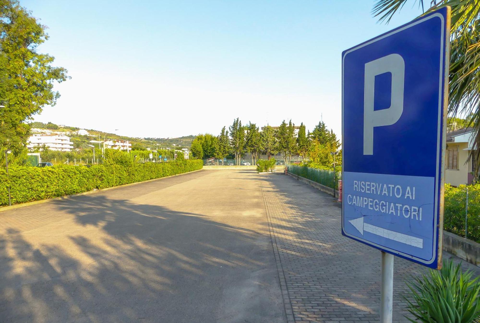 Camping & Residence Il Pioppeto Vasto Extérieur photo